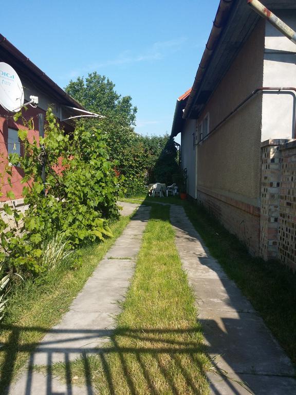 Apartamento Boris Apartman Gyula Exterior foto